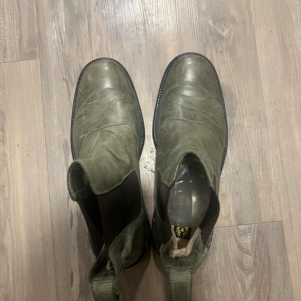 Belstaff Men's Forest Green Leather Boots. Rare. Size 44 EU